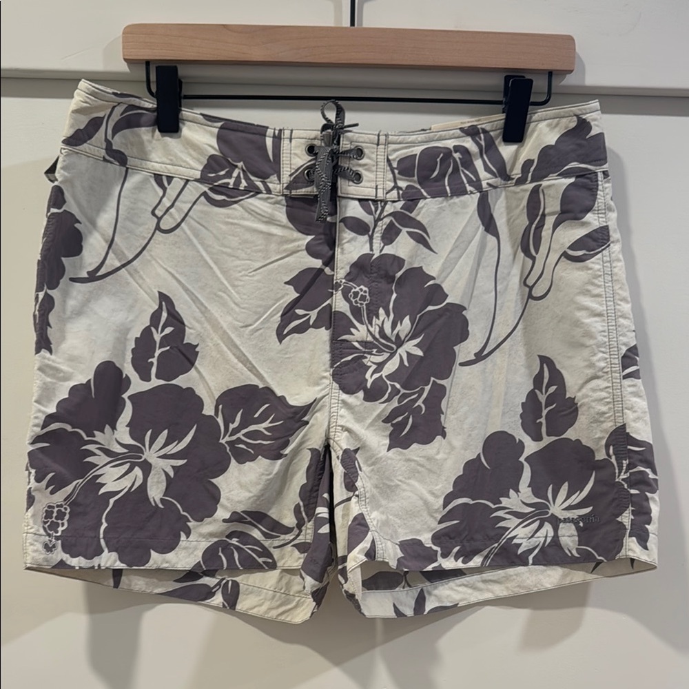 Patagonia White and Lilac women's wavefarer board shorts Size 12